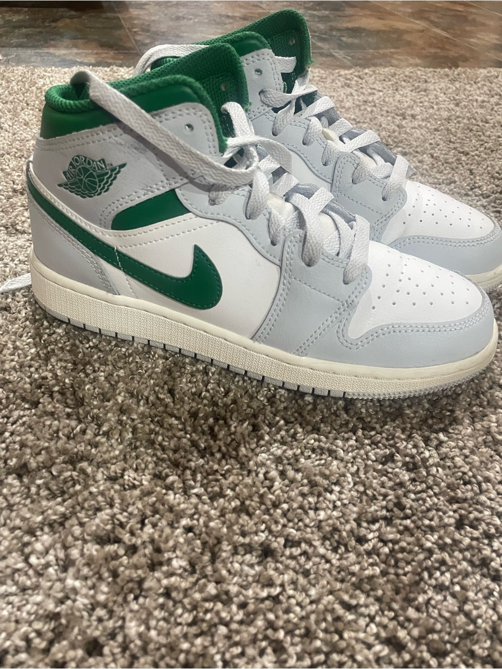 Jordan Kids Mid-Top Sneakers in White and Green
